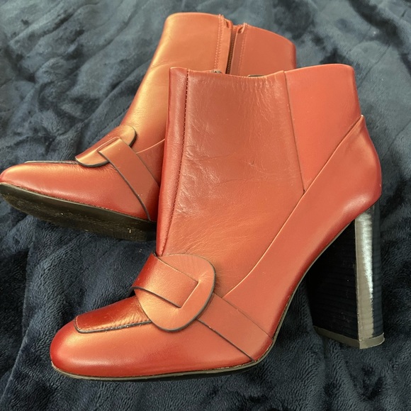 Tory Burch leather ankle boots size 6 - Picture 1 of 8